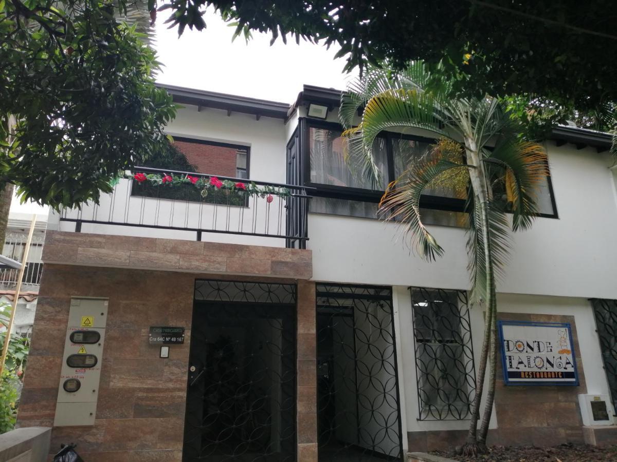 Apartamentos Amoblados Laureles Estadio Medellin Casa Margarita ภายนอก รูปภาพ